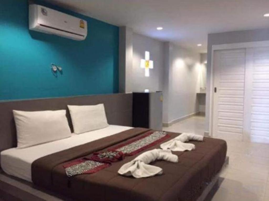 P.F Mansion Hotel Chaweng  Exterior photo