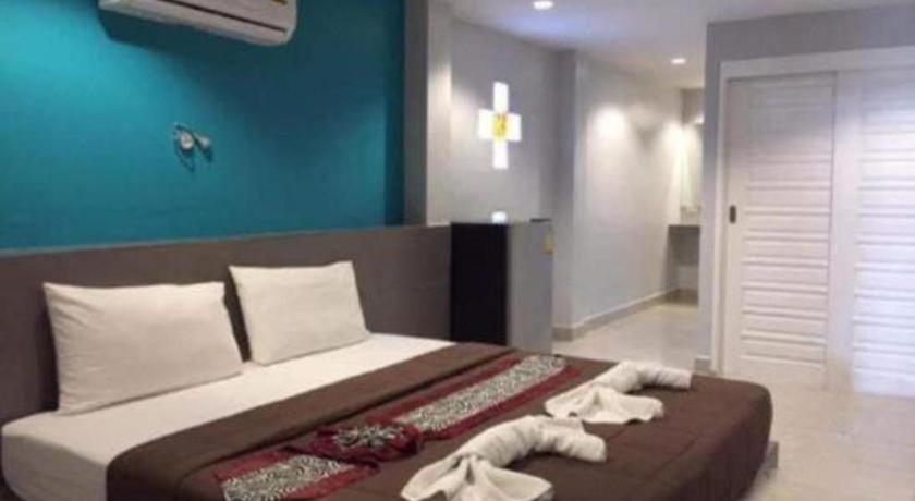 P.F Mansion Hotel Chaweng  Exterior photo