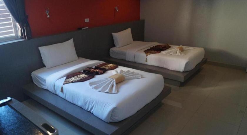 P.F Mansion Hotel Chaweng  Exterior photo
